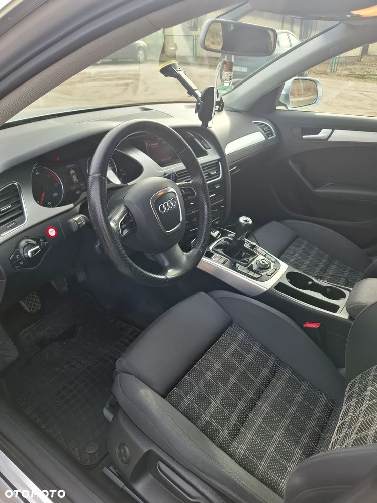 Audi A4 Avant 2.0 TDI - 7