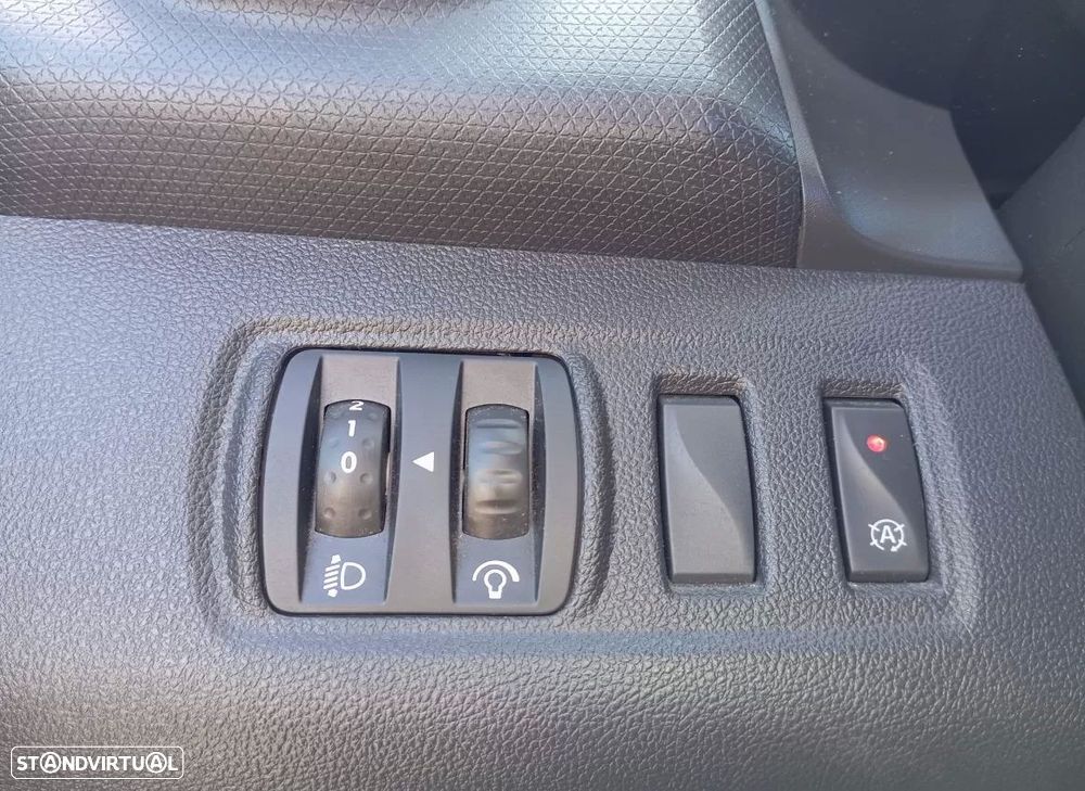 Renault Clio Sport Tourer 1.5 dCi Limited - 10