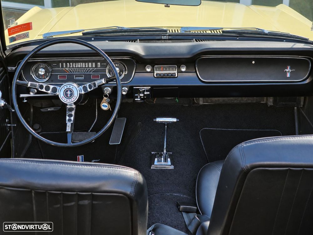 Ford Mustang - 31