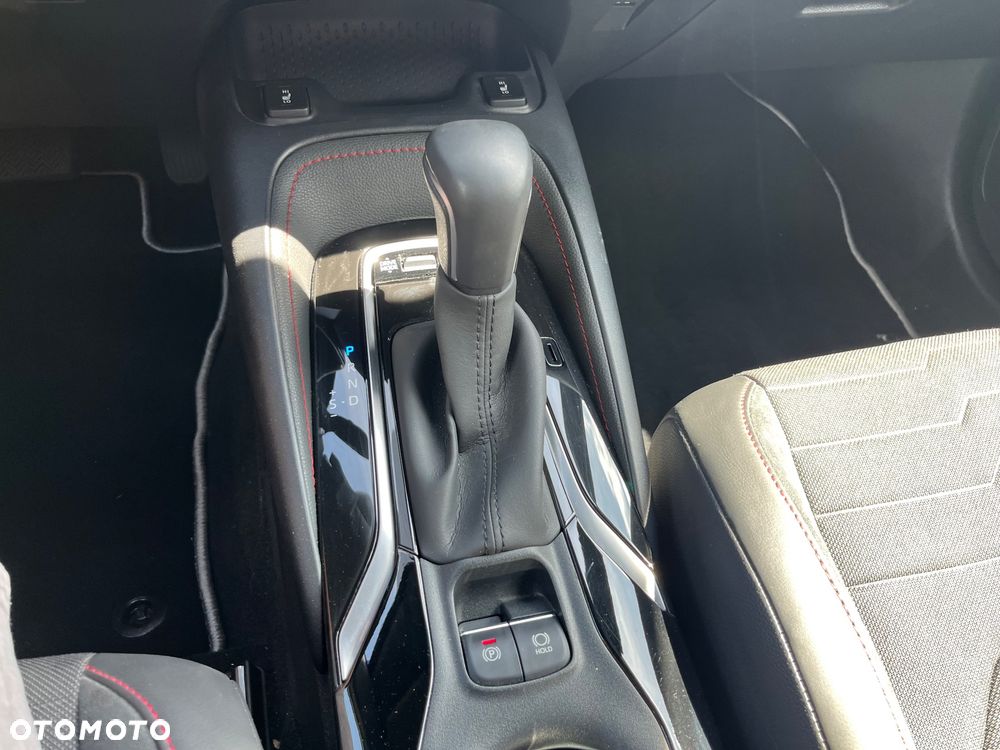 Toyota Corolla 2.0 Hybrid Executive - 26