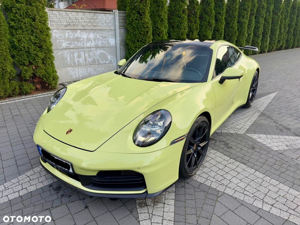 Porsche 911 Carrera - 1