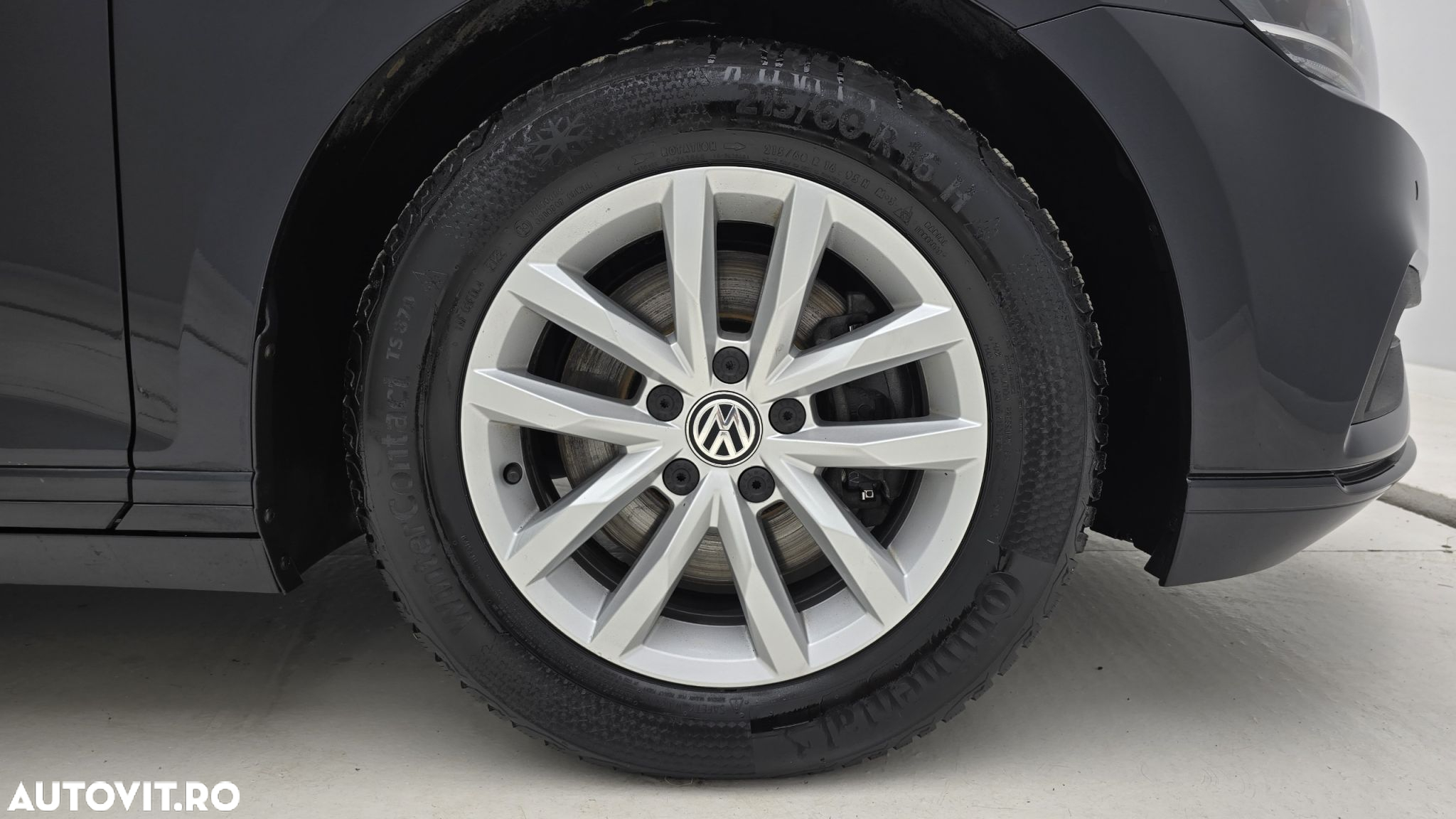Volkswagen Passat 2.0 TDI DSG Comfortline - 23