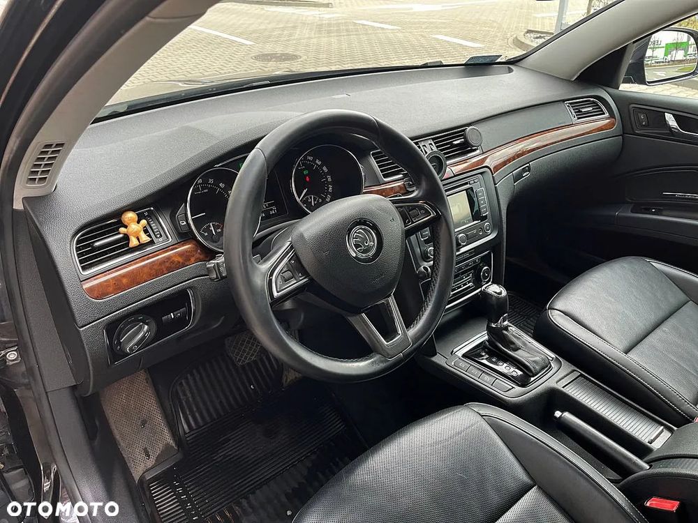 Skoda Superb 2.0 TDI 4x4 L&K DSG - 12