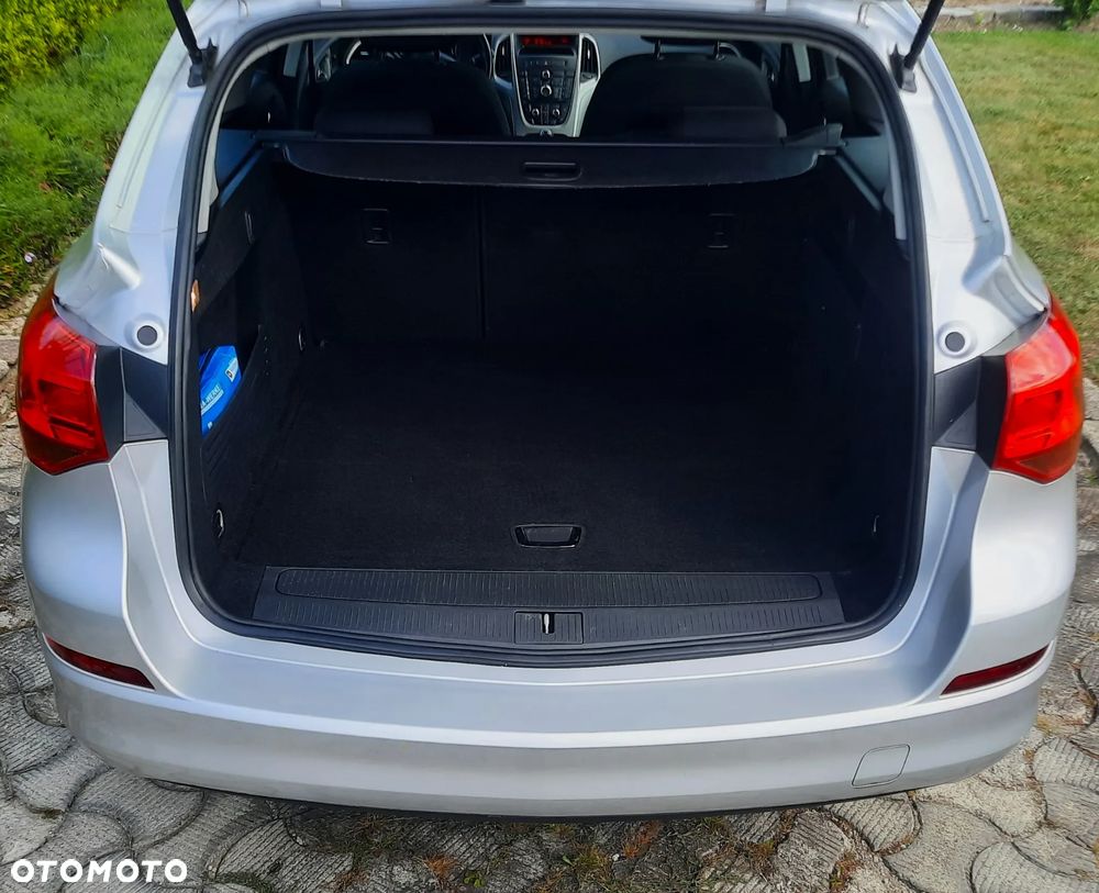 Opel Astra 1.4 Sports Tourer - 12