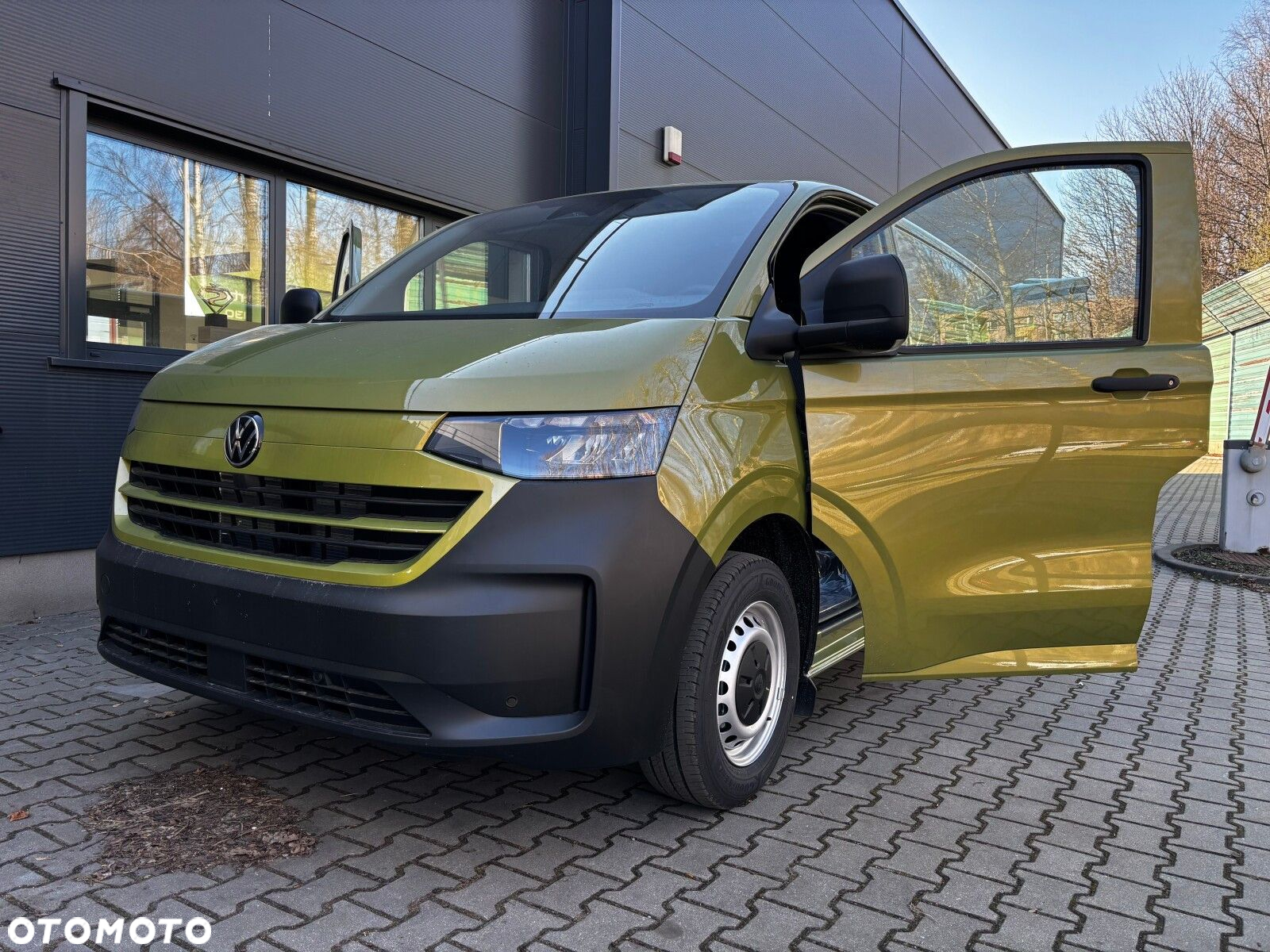 Volkswagen Transporter 2.0 TDI 150 KM 6-bm L1 - 3