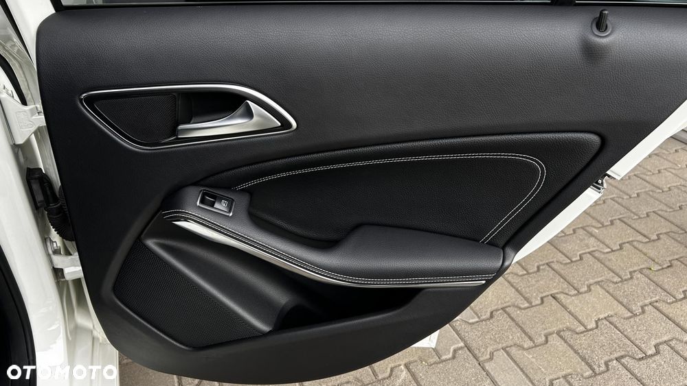 Mercedes-Benz Klasa A 180 7G-DCT - 27