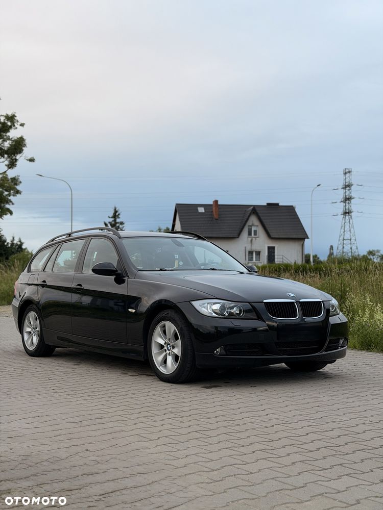 BMW Seria 3 320d DPF - 1