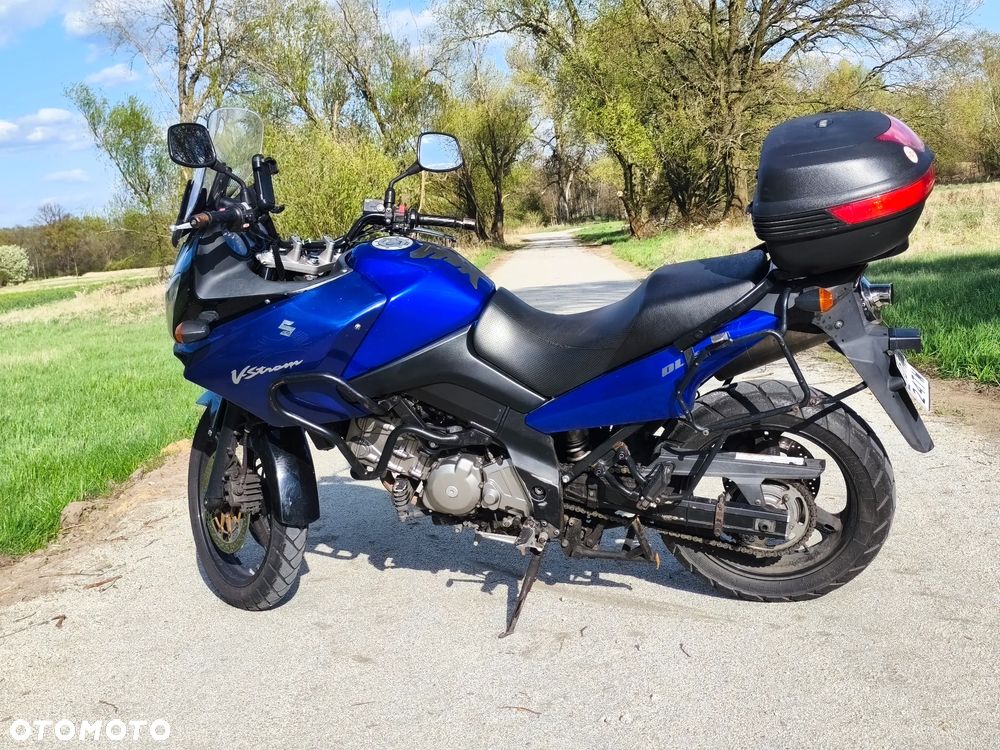 Suzuki V-STROM - 10