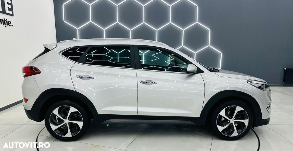 Hyundai Tucson blue 1.7 CRDi 2WD Passion Plus - 32