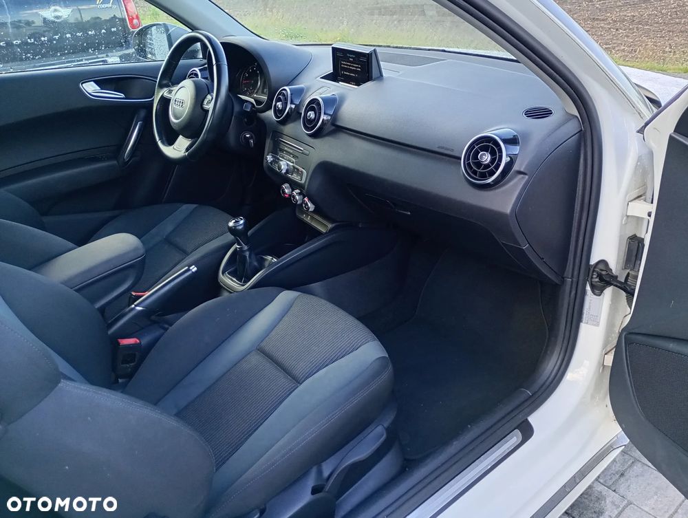 Audi A1 3-drzwiowe 1.0 TFSI ultra sport - 29