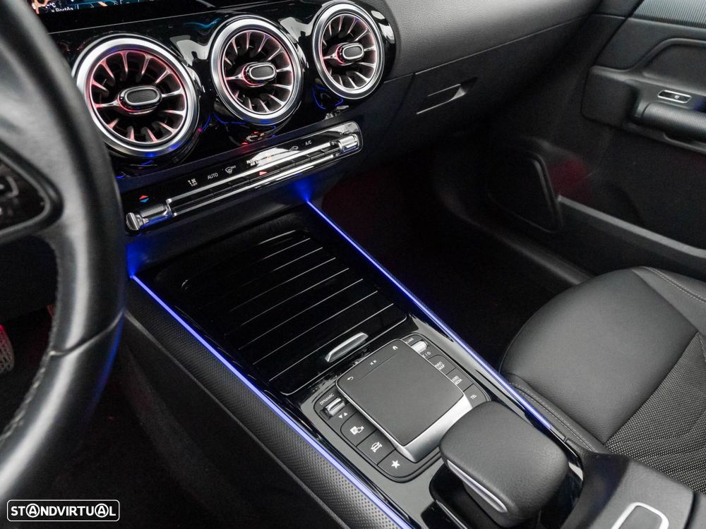 Mercedes-Benz GLA 200 d Style - 26