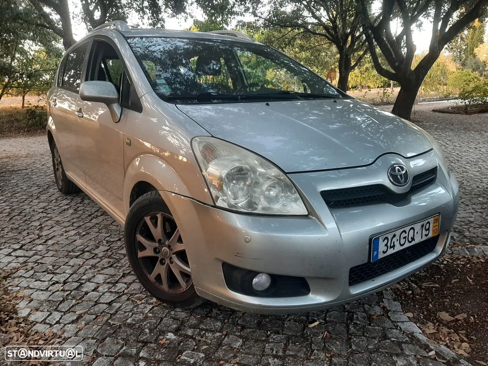 Toyota Corolla Verso 2.2 D-4D Sol - 1