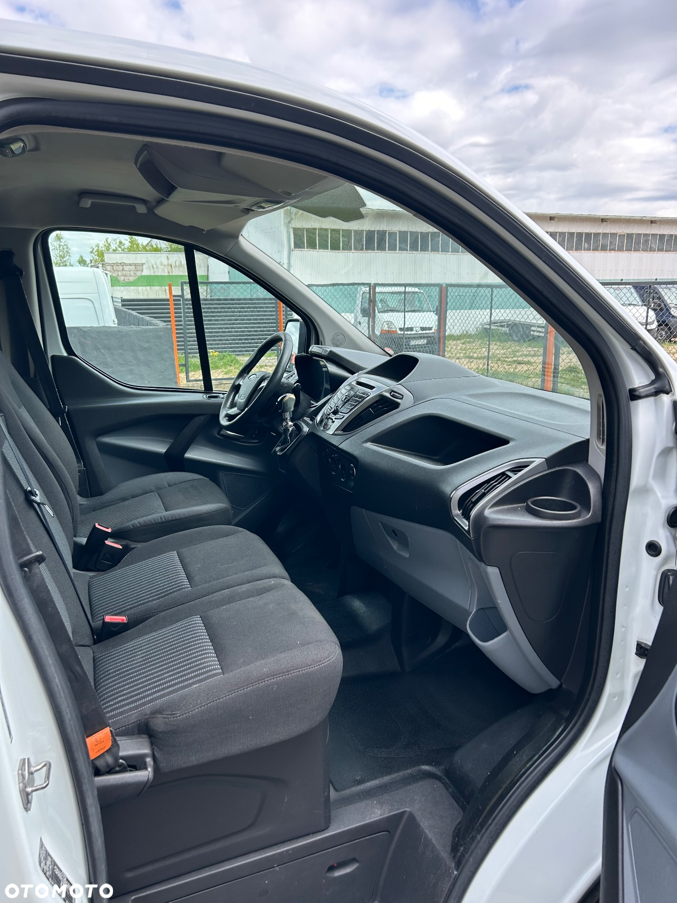 Ford Transit Custom - 13