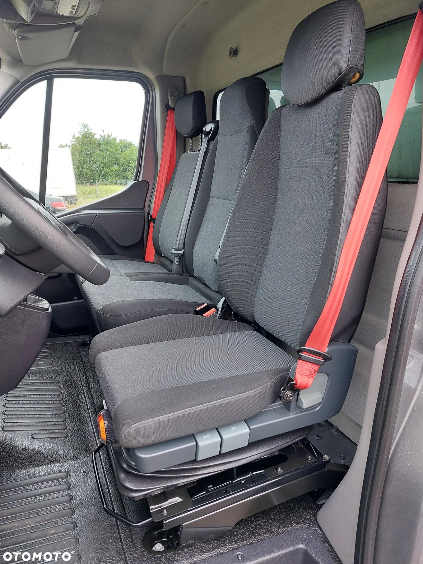 Renault Renault Master 165 KM, winda, wysokość 2.45 m, nawigacja fabryczna, Francja, super stan - 12