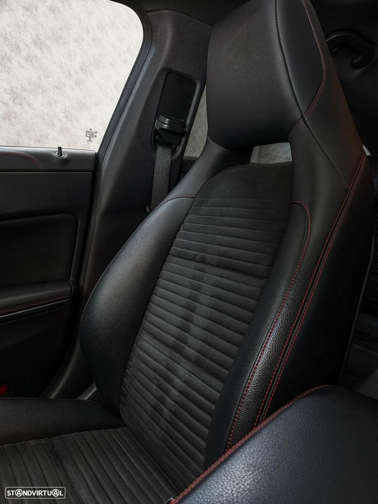 Mercedes-Benz CLA 45 AMG Shooting Brake 4-Matic - 10