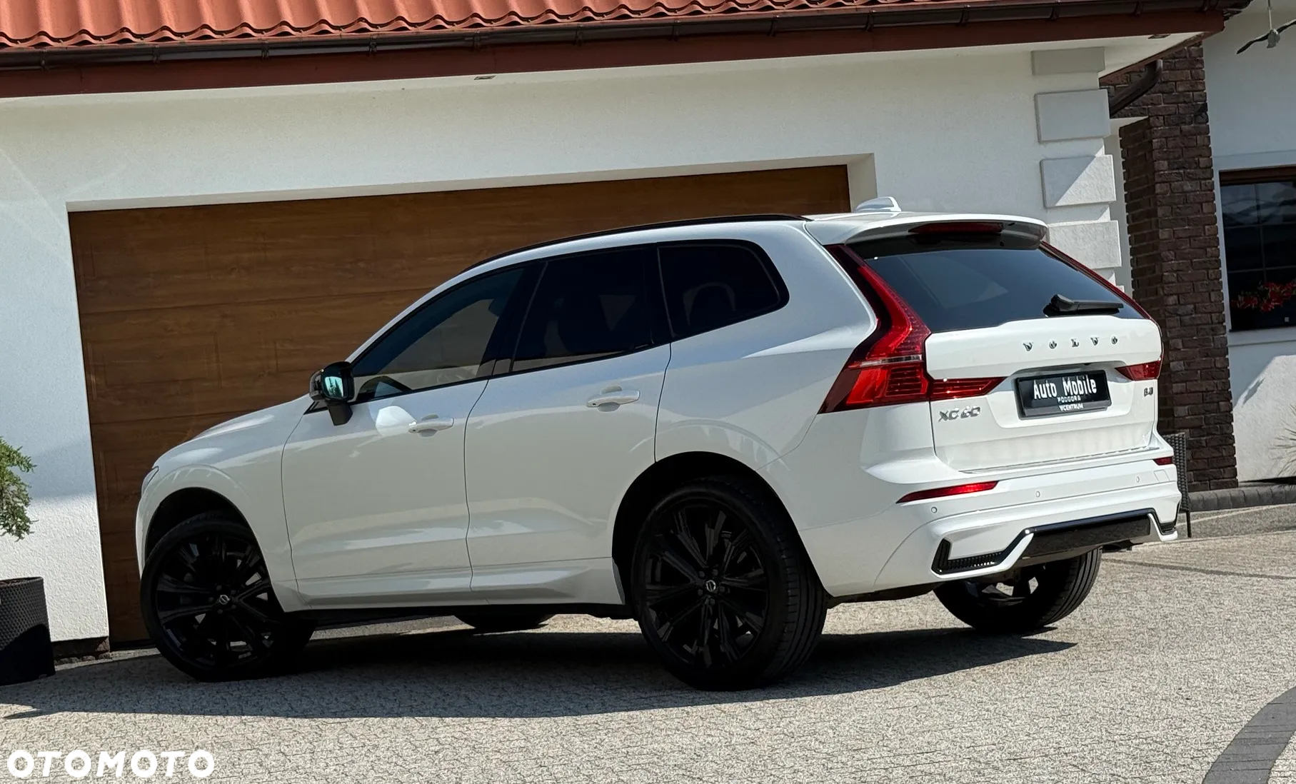 Volvo XC 60 B4 D AWD Plus Dark - 3