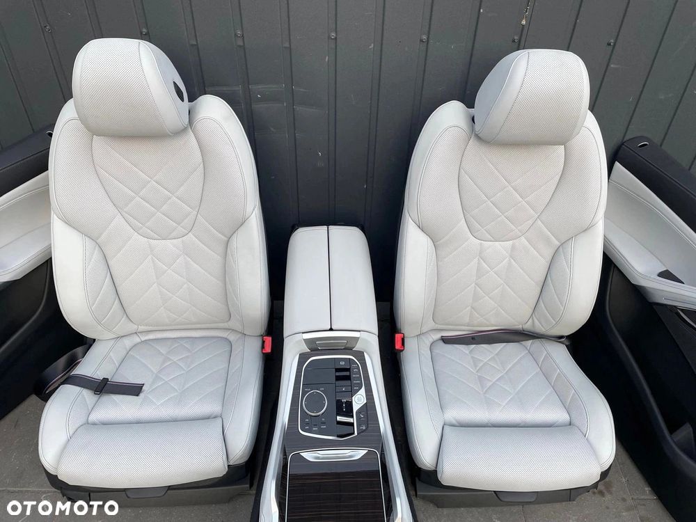 FOTELE TAPICERKA BOCZKI KANAPA TUNEL BMW X6 G06 SENSAFIN SILVERSTONE GRZANE - 3