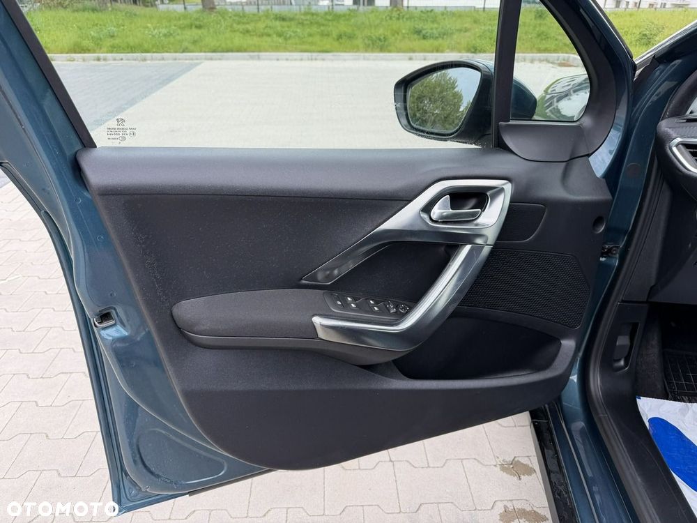 Peugeot 2008 PureTech 110 Stop&Start EAT6 Allure - 15