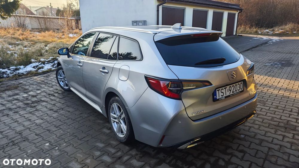 Suzuki Swace 1.8 Hybrid Premium Plus CVT - 4