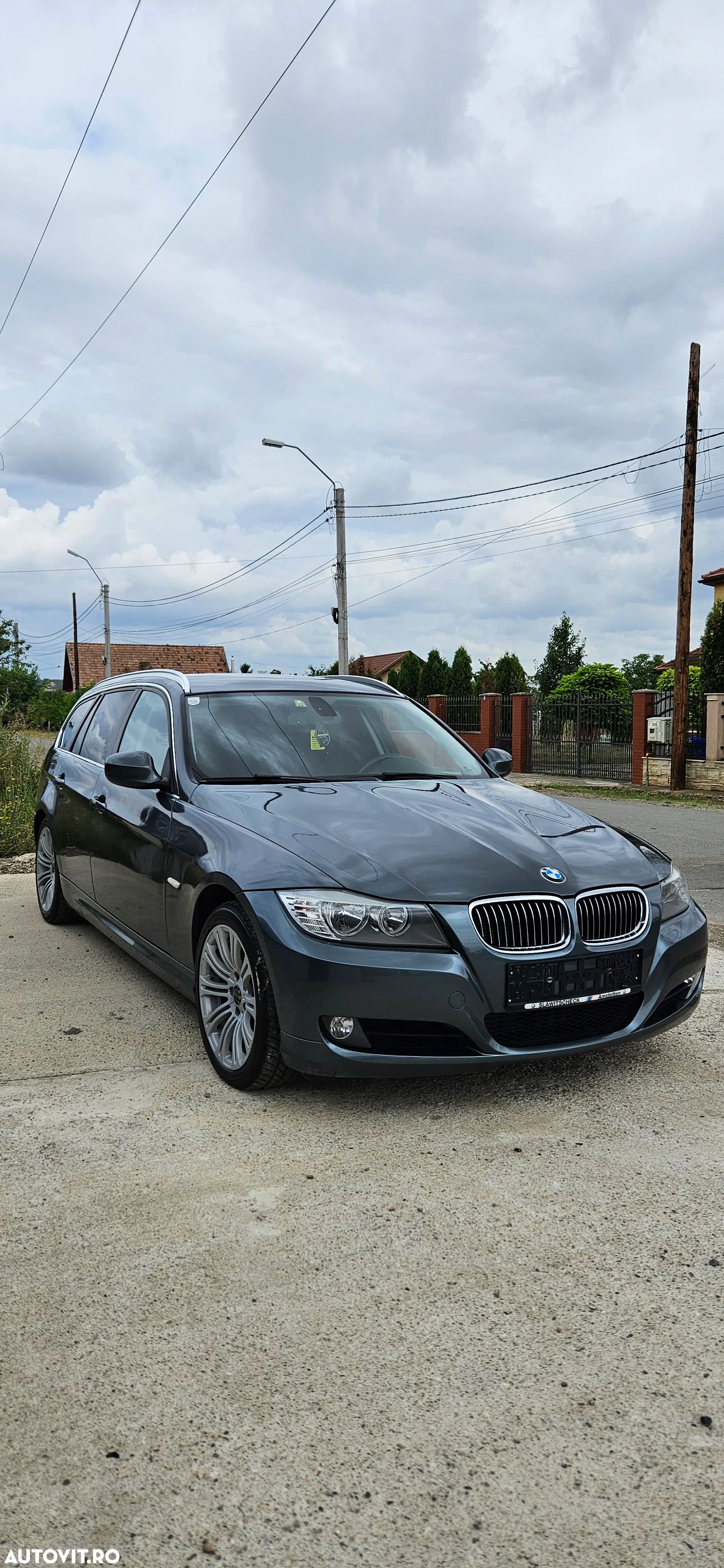 BMW Seria 3 318d DPF Touring Edition Exclusive - 1