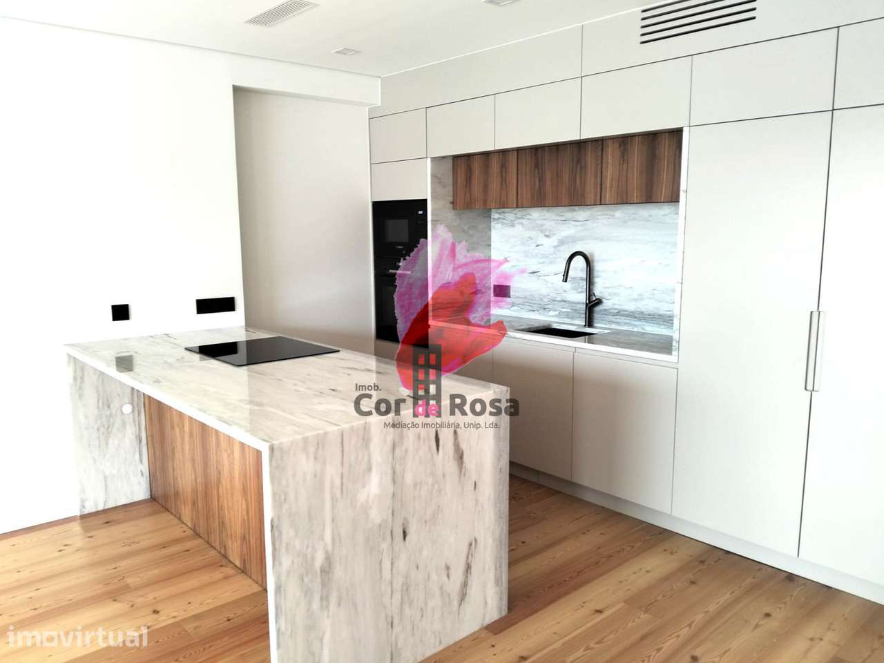 Apartamento de Luxo com Vistas Deslumbrantes para a Penha –... - Grande imagem: 2/11