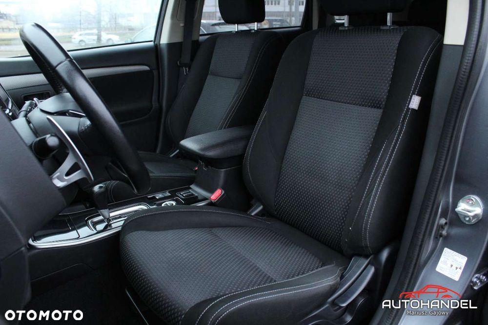 Mitsubishi Outlander - 7