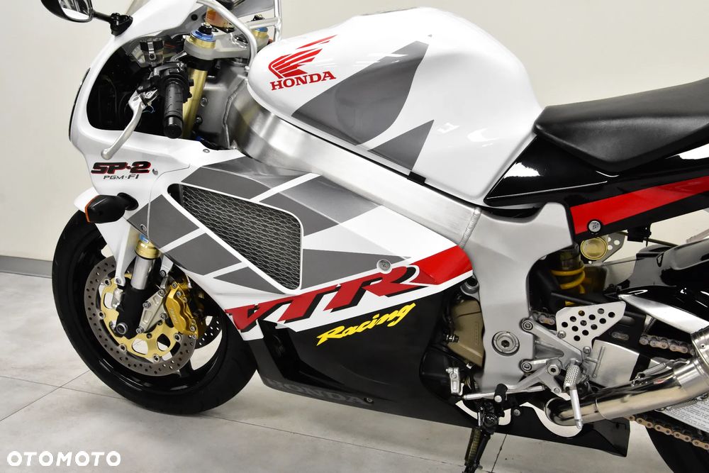 Honda VTR - 15