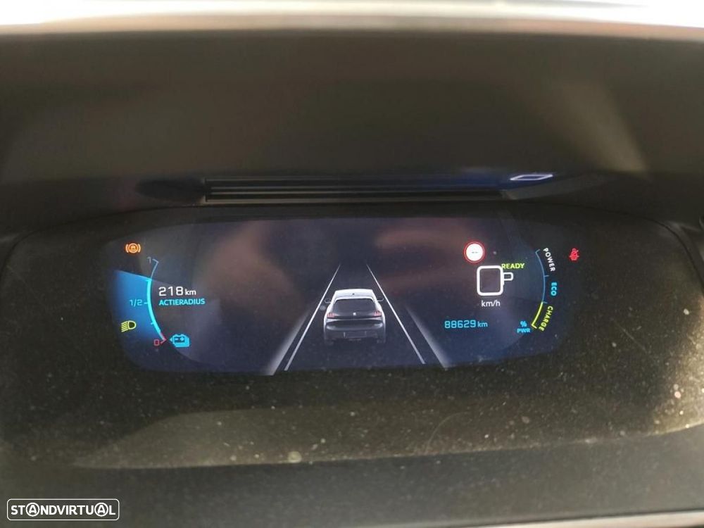 Peugeot e-208 50 kWh GT - 4