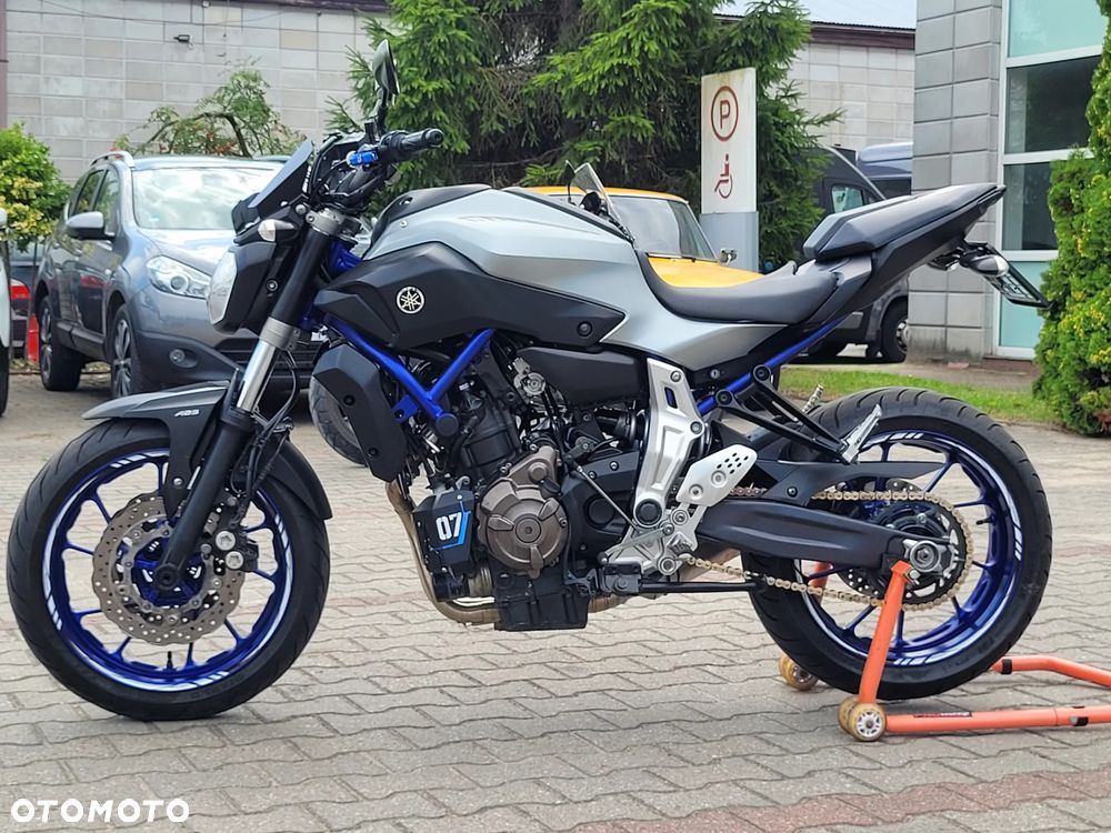 Yamaha MT - 6