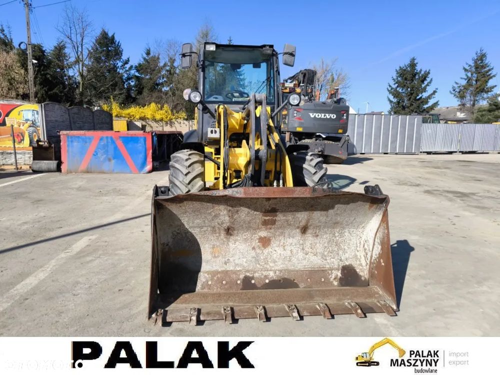 New Holland Ładowarka  NEW HOLLAND  W 80 C , 2015 rok,NOWE OPONY - 4