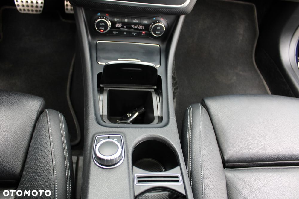 Mercedes-Benz Klasa A 250 4Matic 7G-DCT AMG Line - 31