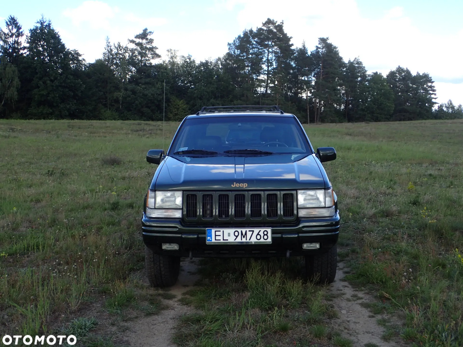 Jeep Grand Cherokee - 23