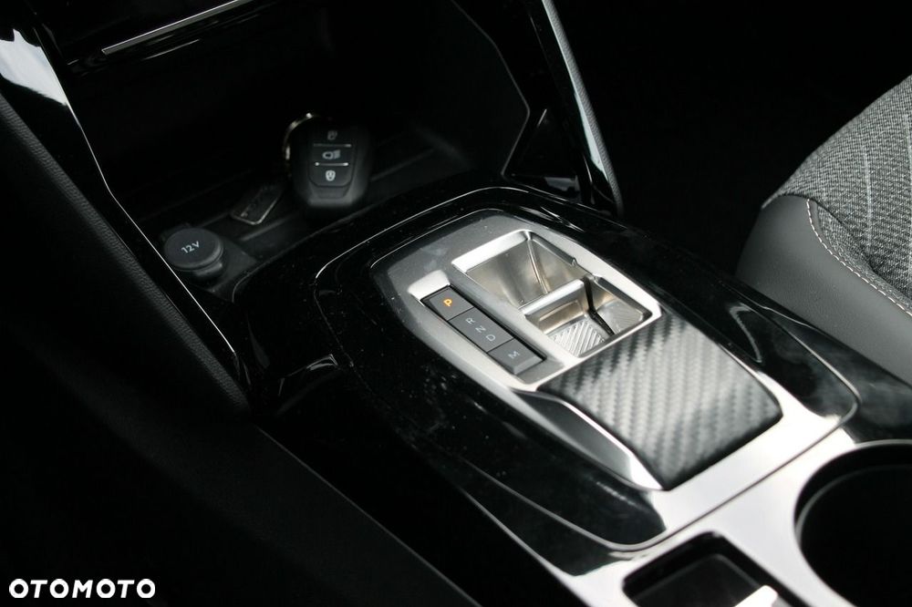 Peugeot 2008 - 22