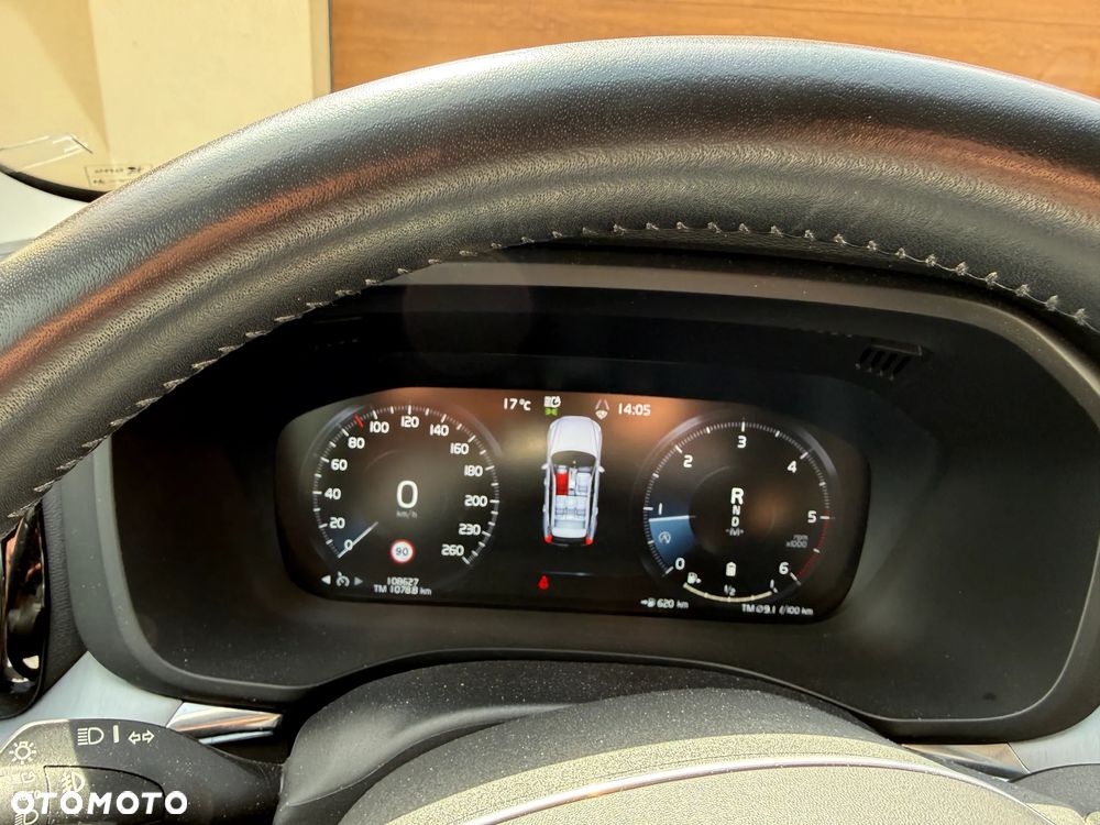 Volvo XC 60 B4 D AWD Momentum Pro - 6