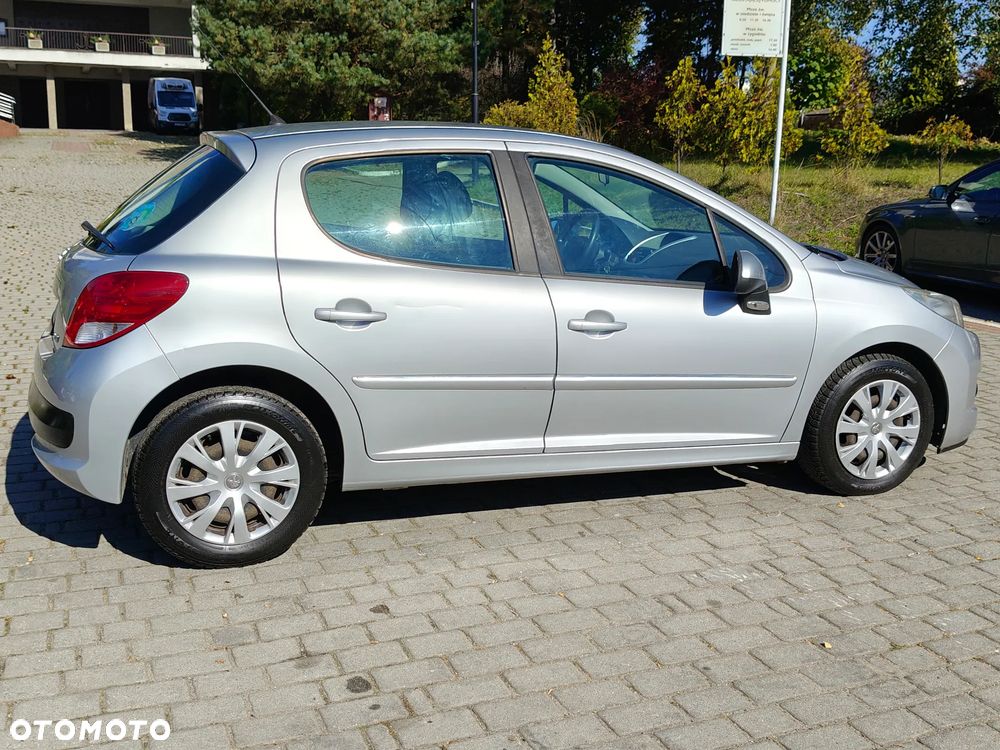 Peugeot 207 1.4 HDi Business Line - 12