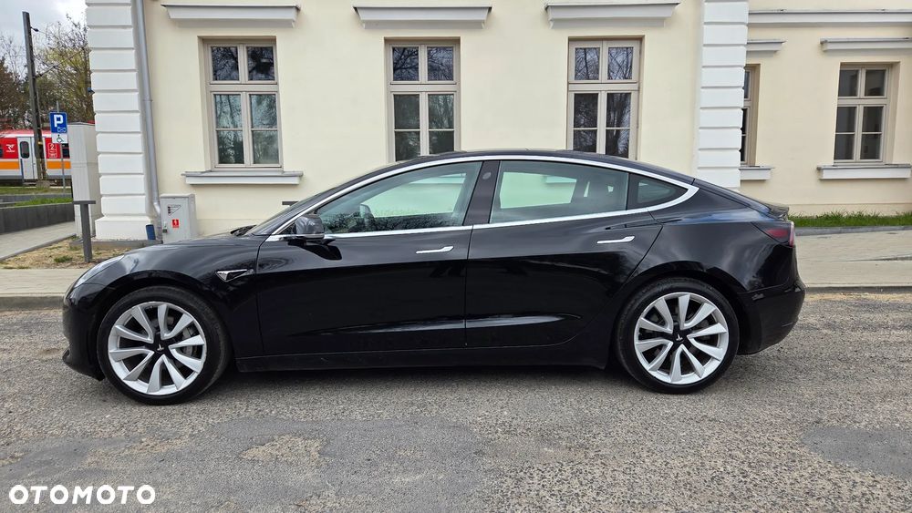 Tesla Model 3 Standard Range Plus - 8