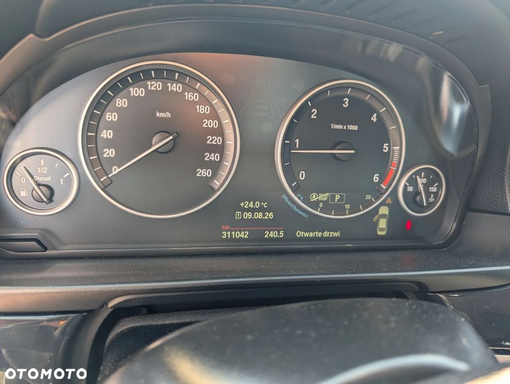 BMW Seria 5 - 11