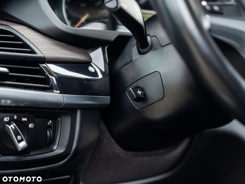 BMW X5 xDrive25d - 34