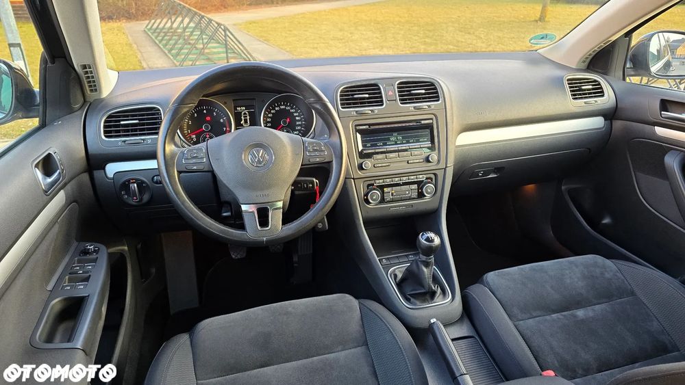 Volkswagen Golf - 10