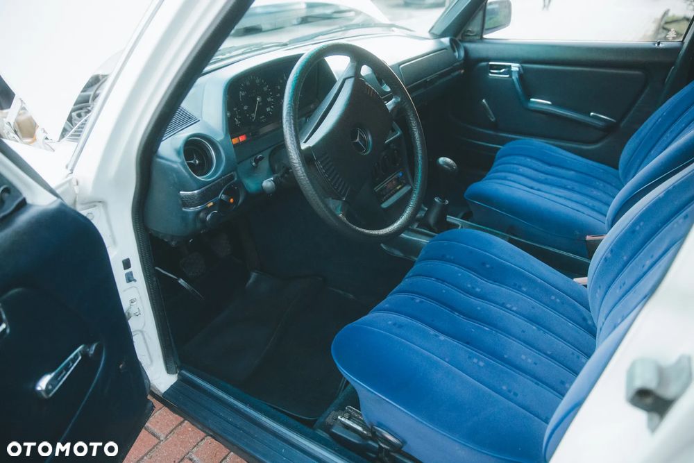 Mercedes-Benz W123 - 14