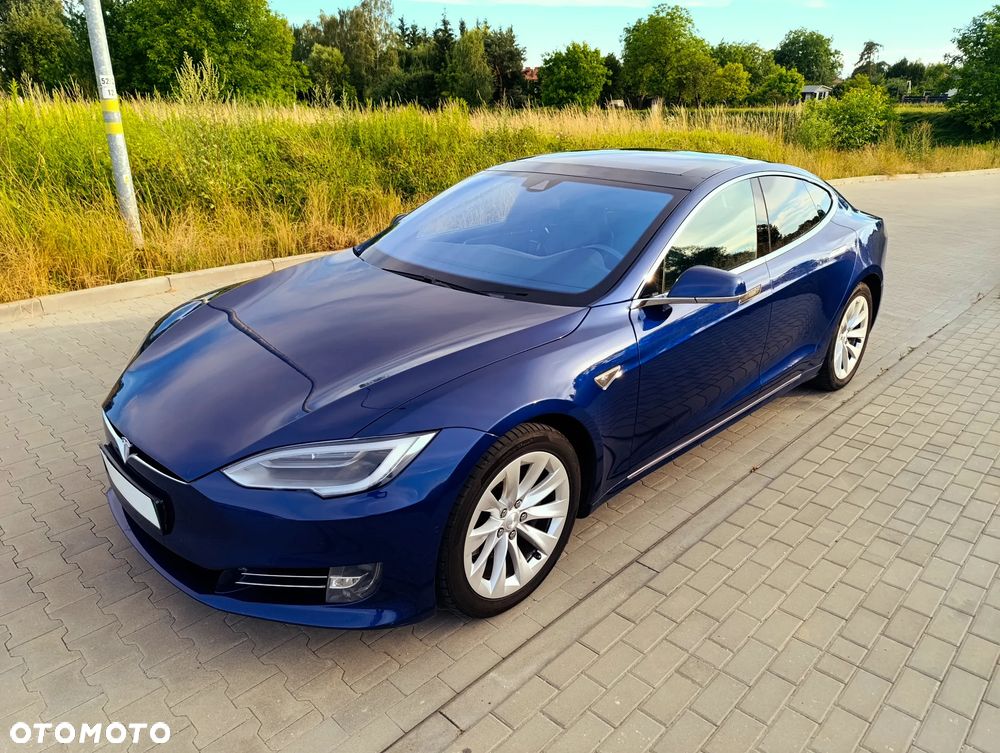 Tesla Model S - 19