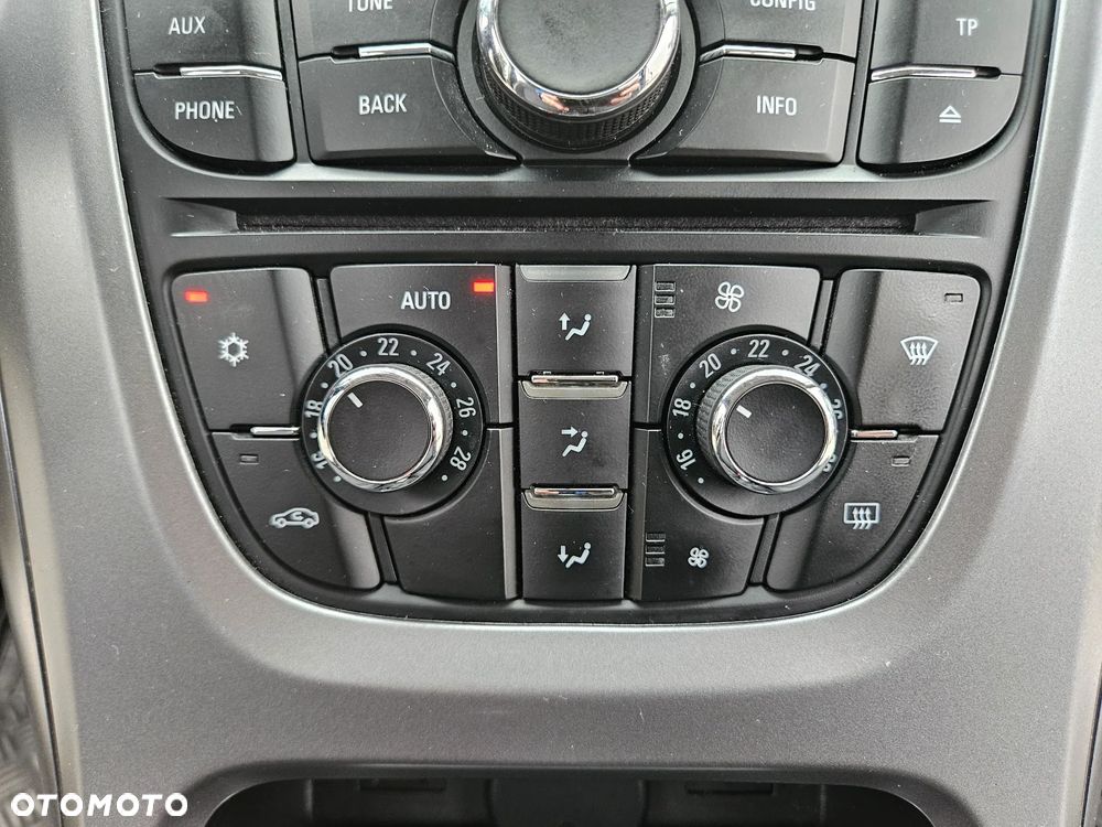 Opel Astra 1.4 T EU6 - 17