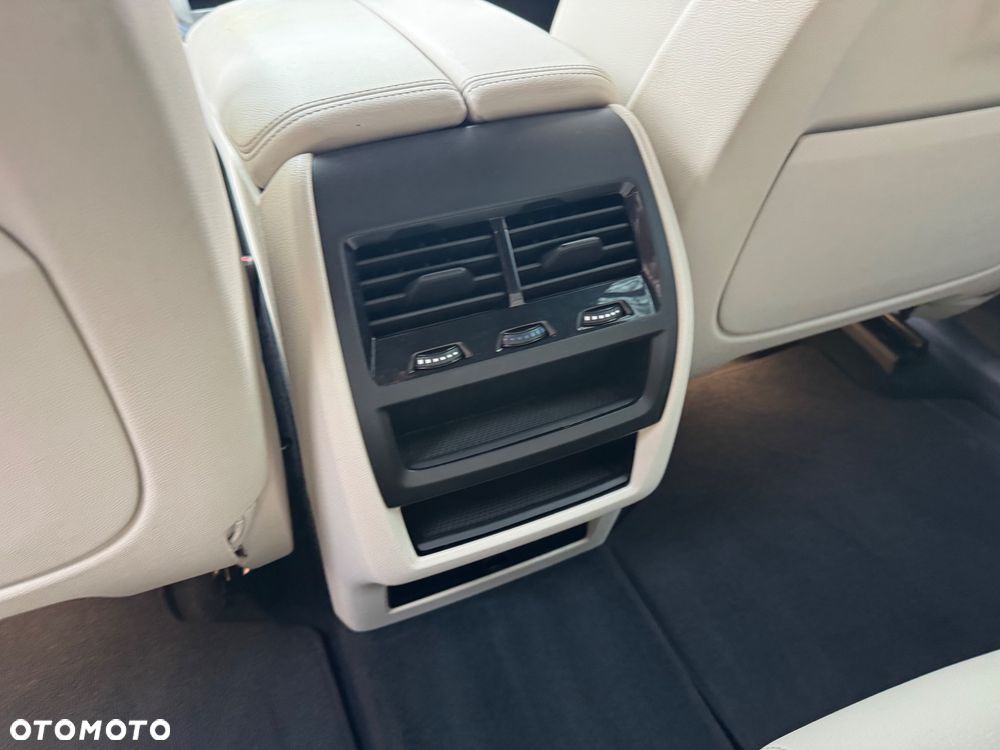 BMW X5 xDrive25d - 37