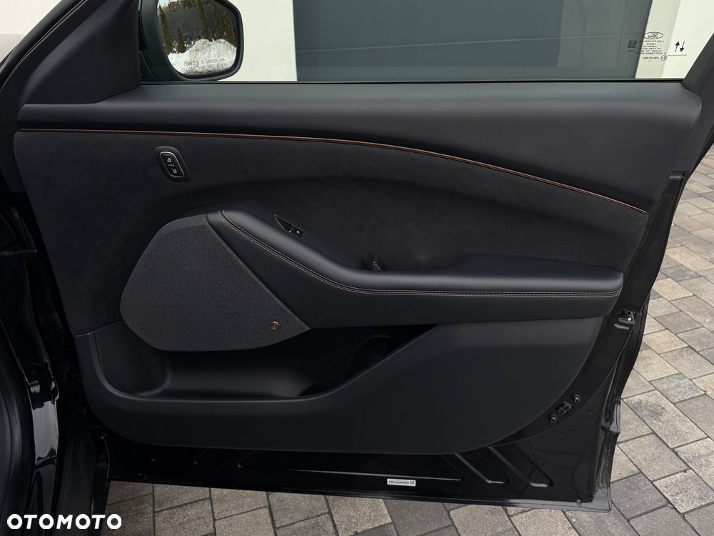 Ford Mustang Mach-E - 27