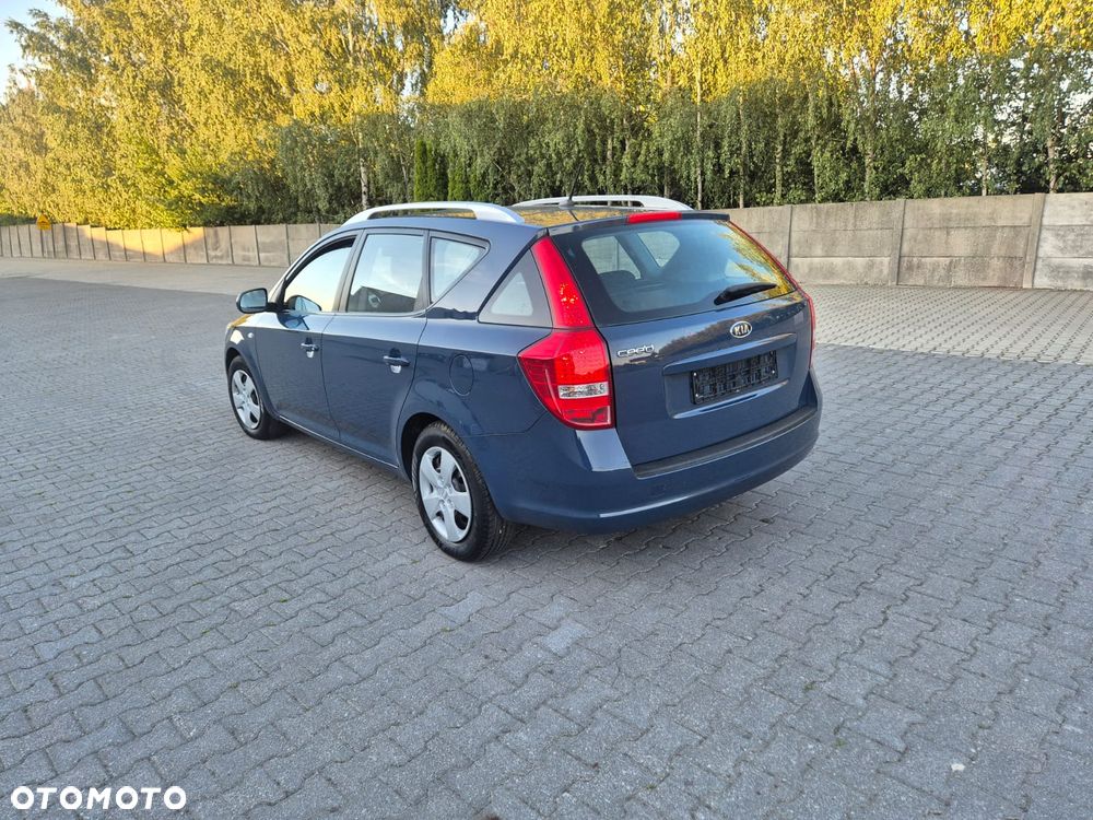 Kia Ceed - 5