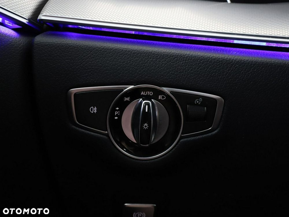 Mercedes-Benz Klasa E 200 9G-TRONIC Avantgarde - 35