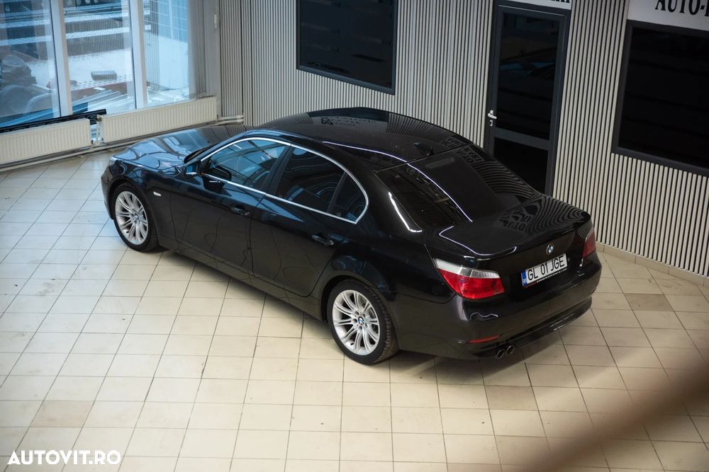 BMW Seria 5 520iA - 16