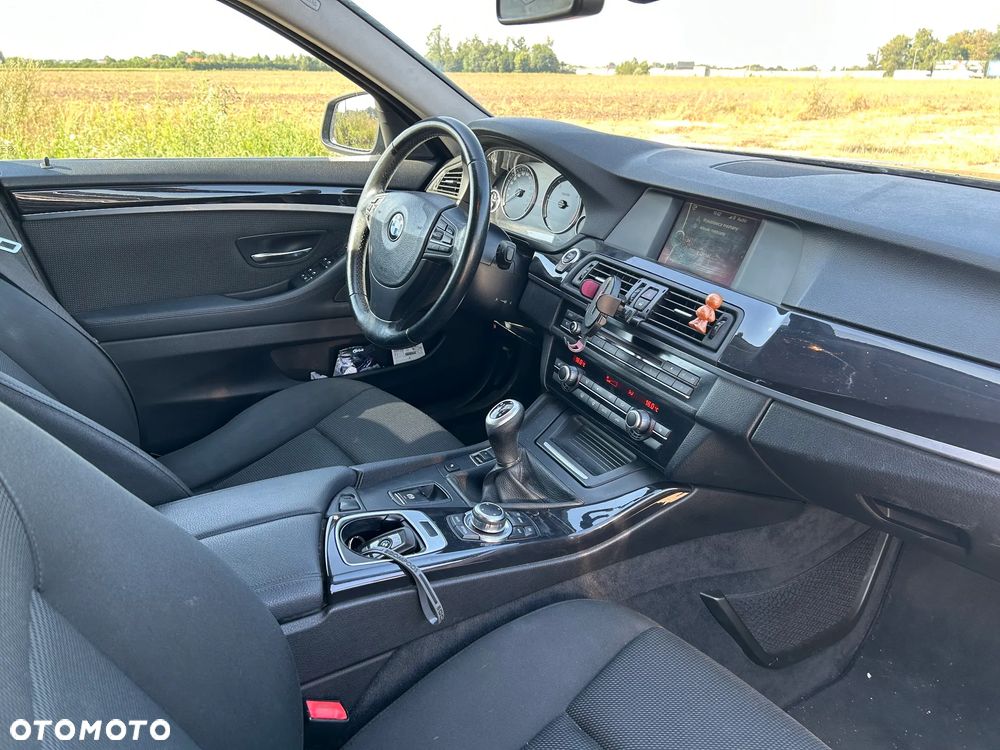 BMW Seria 5 520d - 10