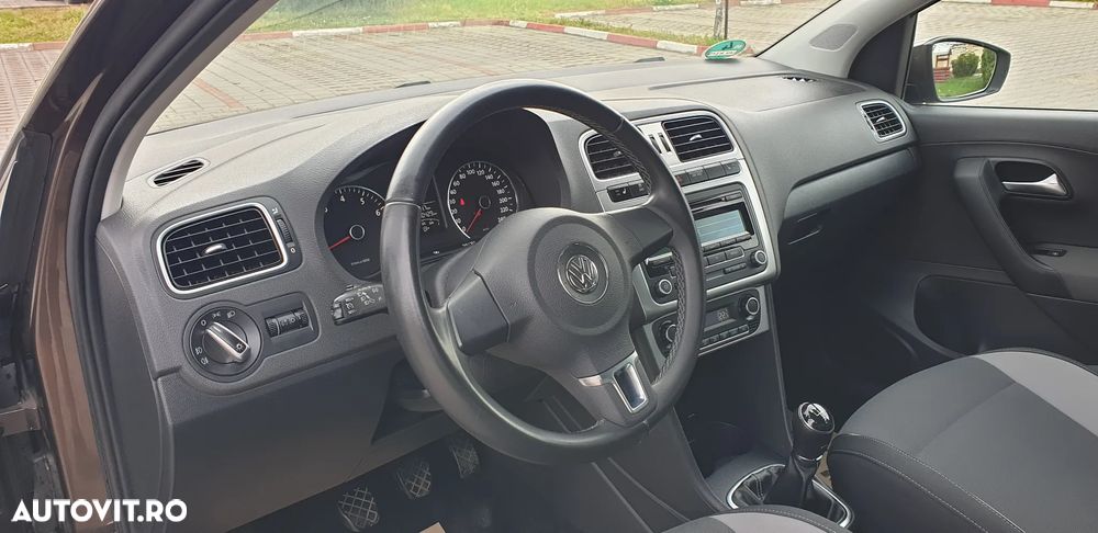 Volkswagen Polo 1.4 Attractive - 5