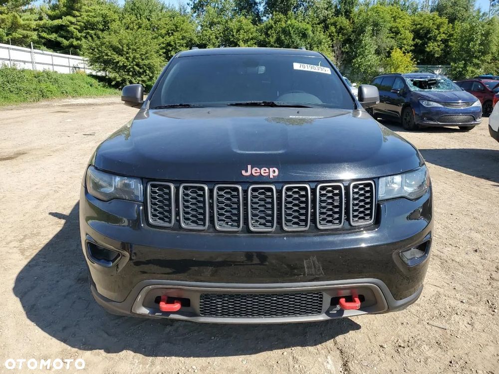 Jeep Grand Cherokee - 8